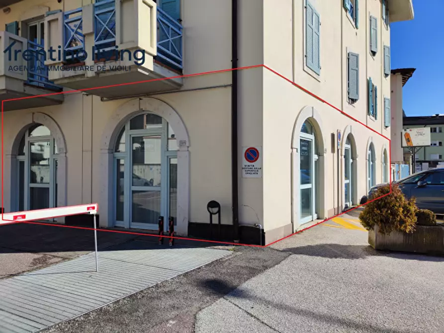 Immagine 15 di Ufficio in vendita  in via Rotaliana a Mezzolombardo