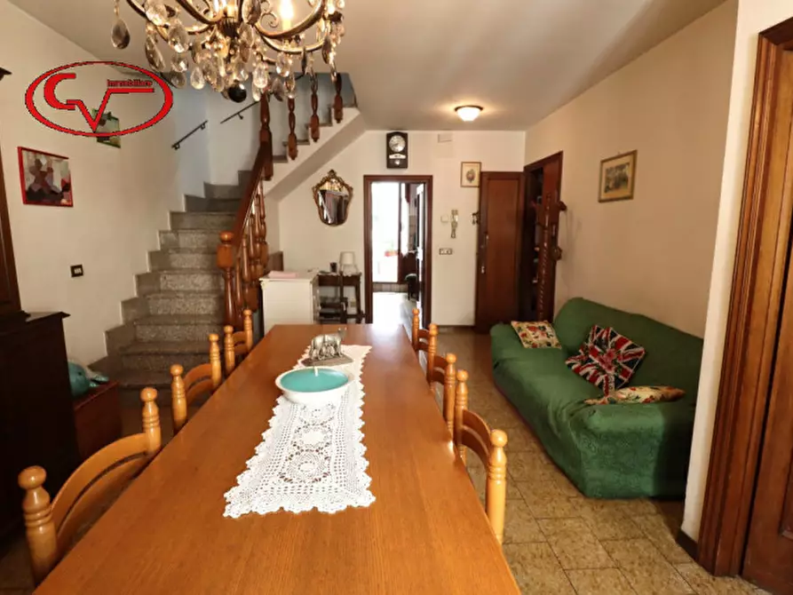 Immagine 1 di Appartamento in vendita  in Via Cennano a Montevarchi