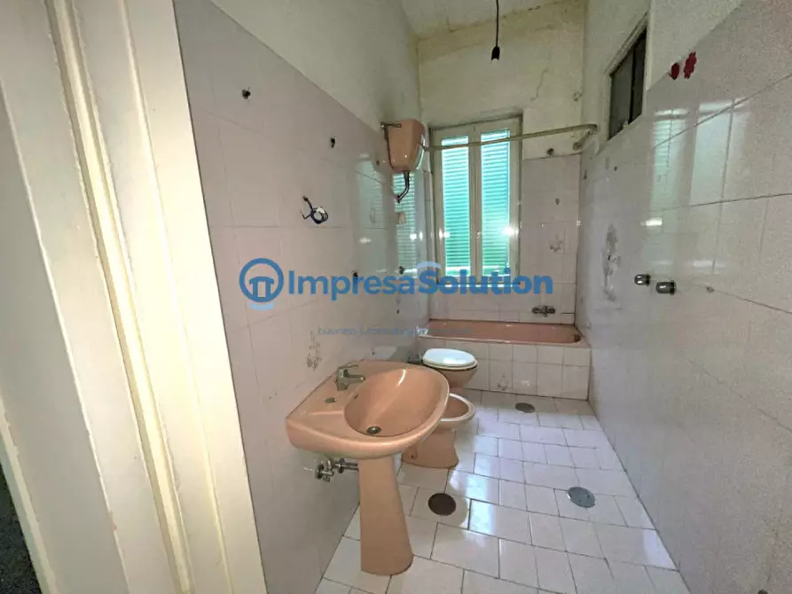 Immagine 11 di Appartamento in vendita  in Via Salvator Rosa a Napoli