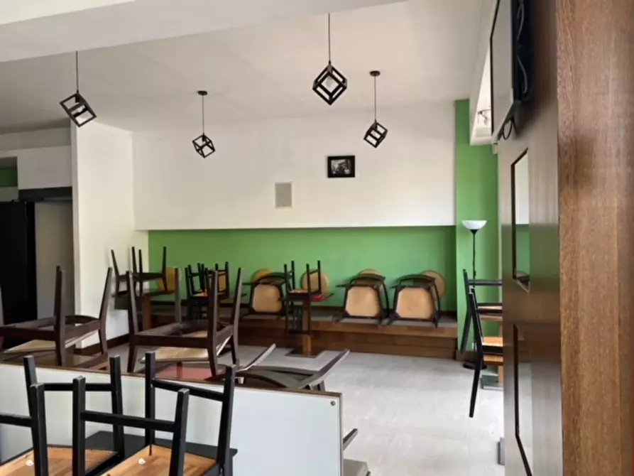 Immagine 3 di Negozio in vendita  in VIA DELLA VILLA NUOVA a Firenze