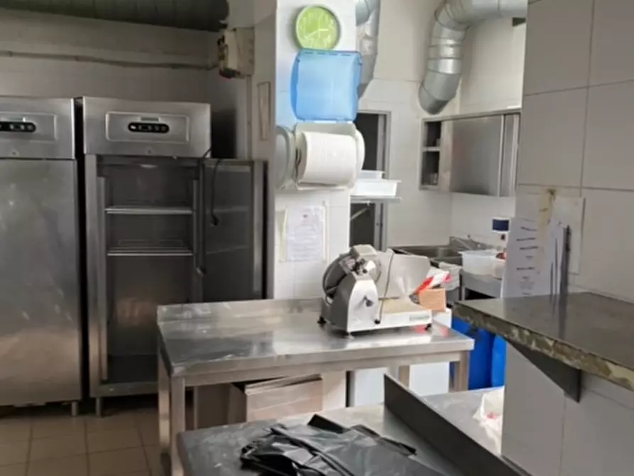 Immagine 12 di Negozio in vendita  in VIA DELLA VILLA NUOVA a Firenze