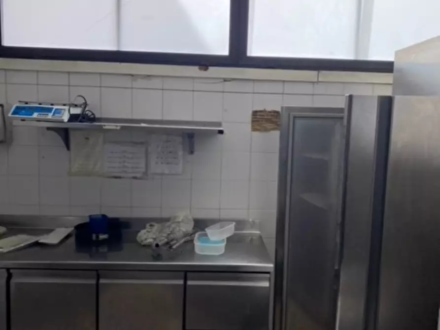 Immagine 13 di Negozio in vendita  in VIA DELLA VILLA NUOVA a Firenze