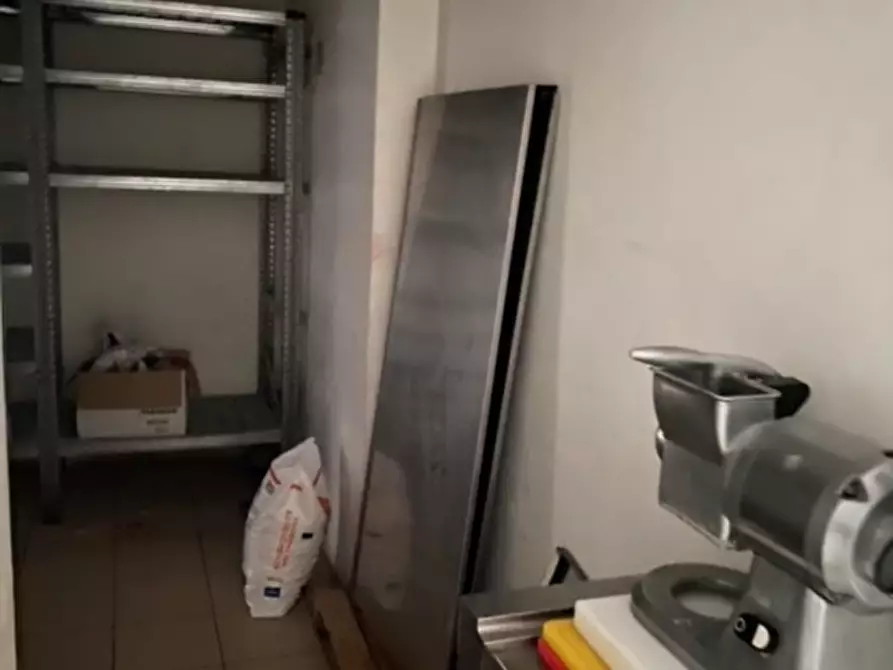 Immagine 17 di Negozio in vendita  in VIA DELLA VILLA NUOVA a Firenze