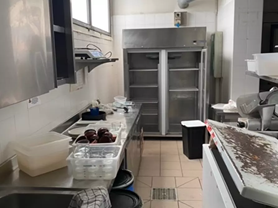 Immagine 20 di Negozio in vendita  in VIA DELLA VILLA NUOVA a Firenze