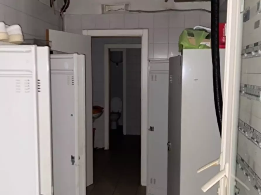 Immagine 23 di Negozio in vendita  in VIA DELLA VILLA NUOVA a Firenze