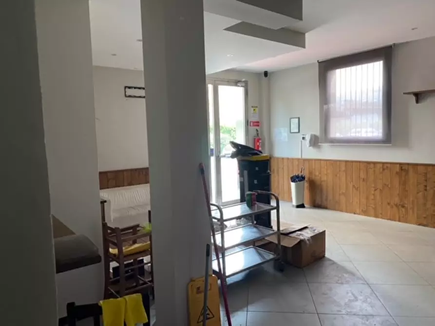 Immagine 30 di Negozio in vendita  in VIA DELLA VILLA NUOVA a Firenze