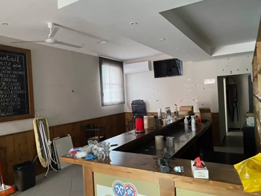 Immagine 33 di Negozio in vendita  in VIA DELLA VILLA NUOVA a Firenze