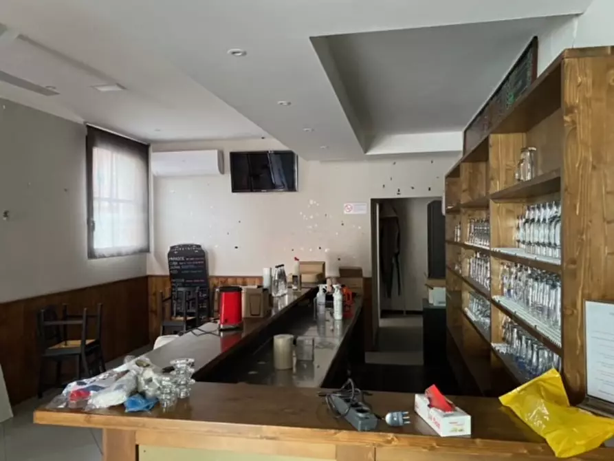 Immagine 34 di Negozio in vendita  in VIA DELLA VILLA NUOVA a Firenze