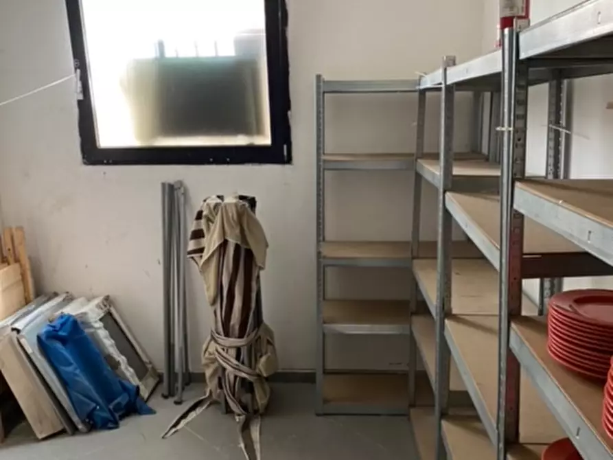 Immagine 36 di Negozio in vendita  in VIA DELLA VILLA NUOVA a Firenze