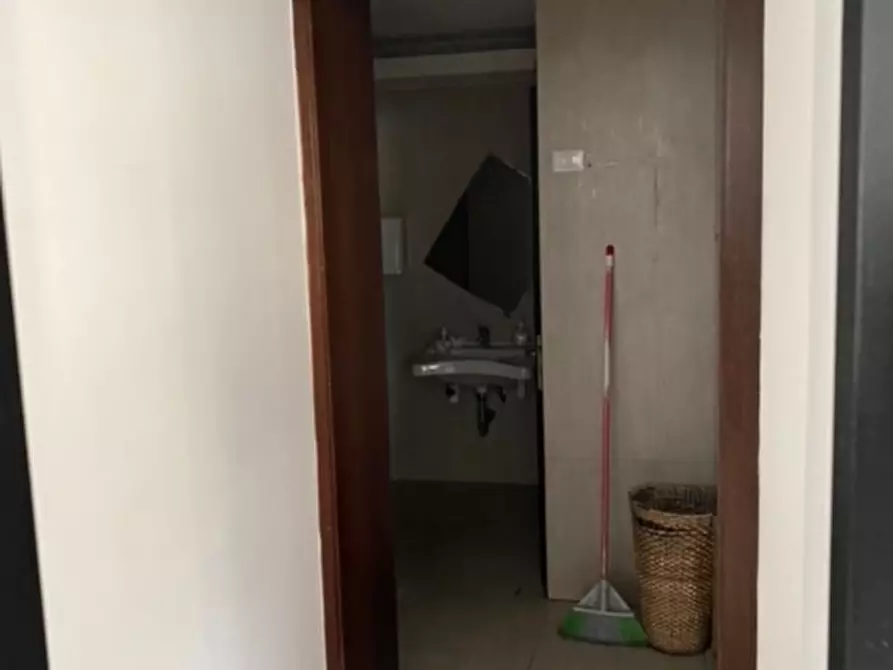 Immagine 41 di Negozio in vendita  in VIA DELLA VILLA NUOVA a Firenze