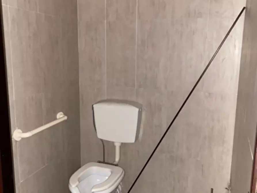 Immagine 47 di Negozio in vendita  in VIA DELLA VILLA NUOVA a Firenze