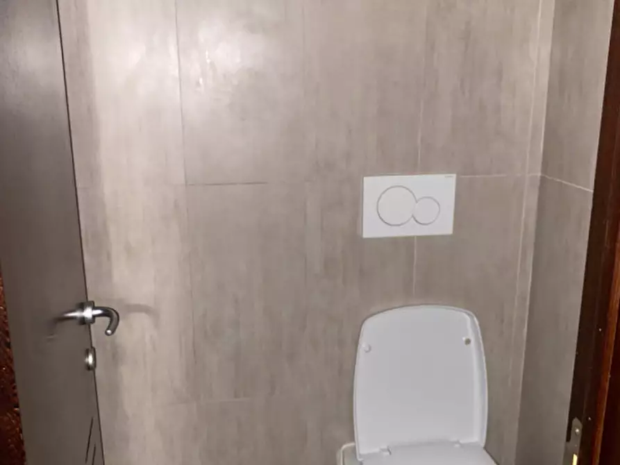 Immagine 48 di Negozio in vendita  in VIA DELLA VILLA NUOVA a Firenze