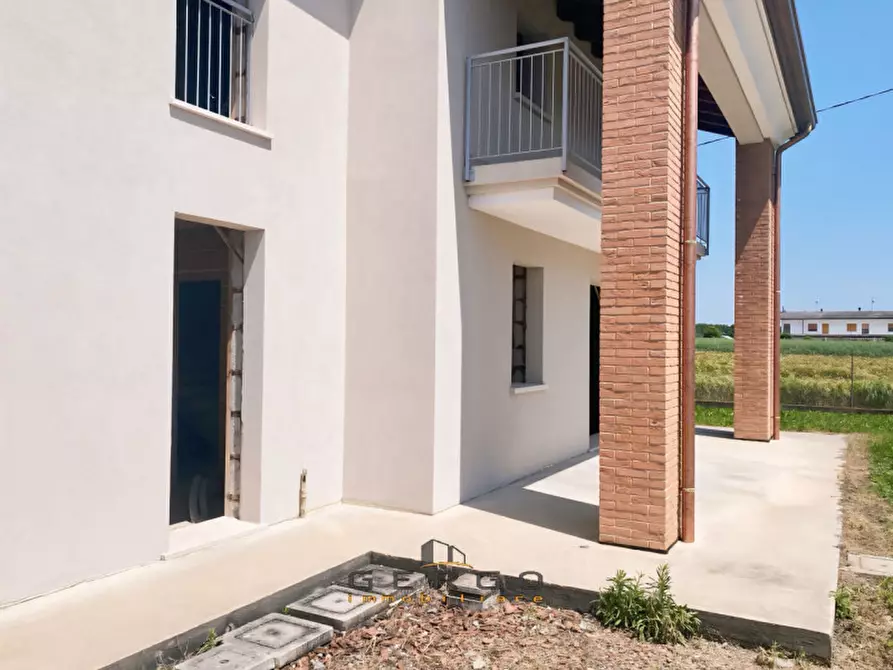 Immagine 9 di Casa bifamiliare in vendita  in Via Rustega a Camposampiero