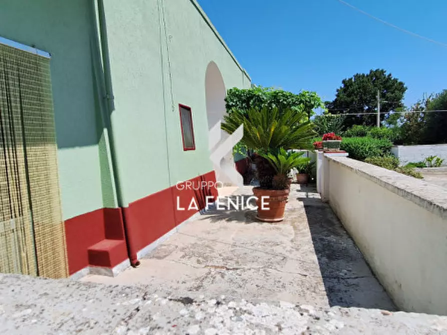 Immagine 25 di Rustico / casale in vendita  in strada Miceli a Locorotondo