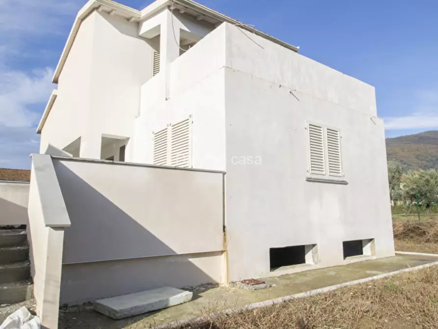 Immagine 2 di Villa in vendita  a Montale