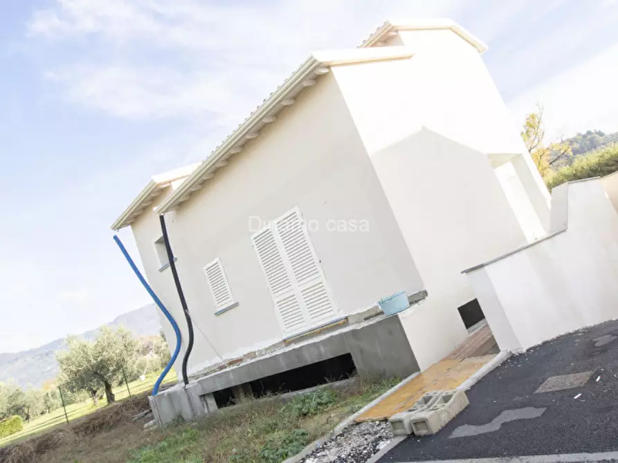 Immagine 3 di Villa in vendita  a Montale