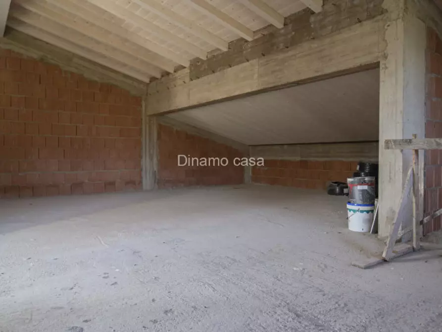 Immagine 12 di Villa in vendita  a Montale