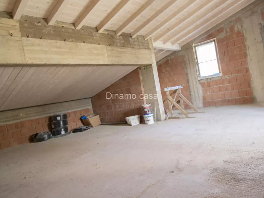 Immagine 17 di Villa in vendita  a Montale