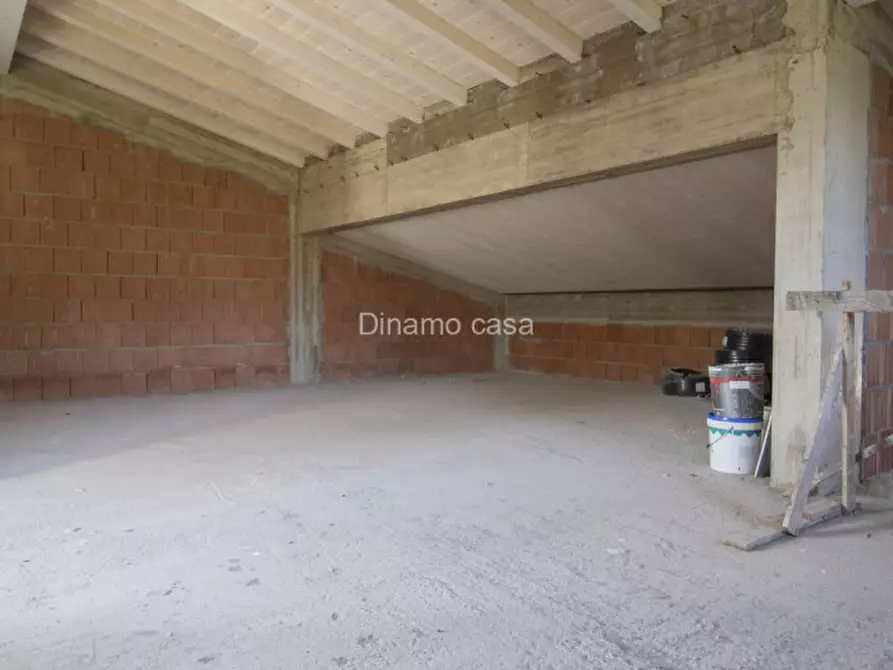 Immagine 18 di Villa in vendita  a Montale