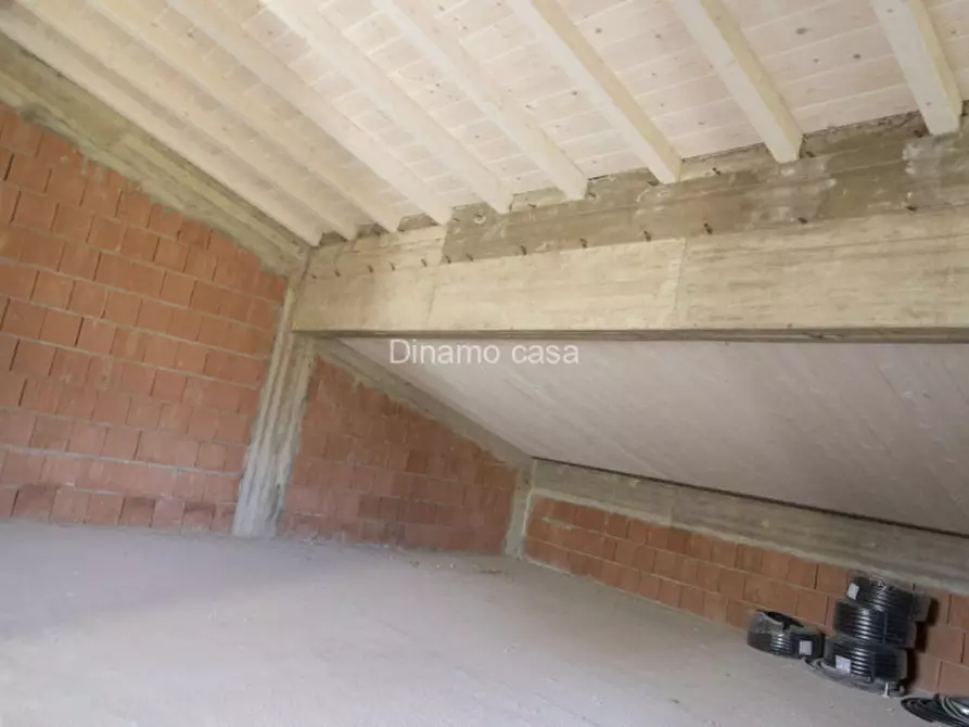 Immagine 20 di Villa in vendita  a Montale