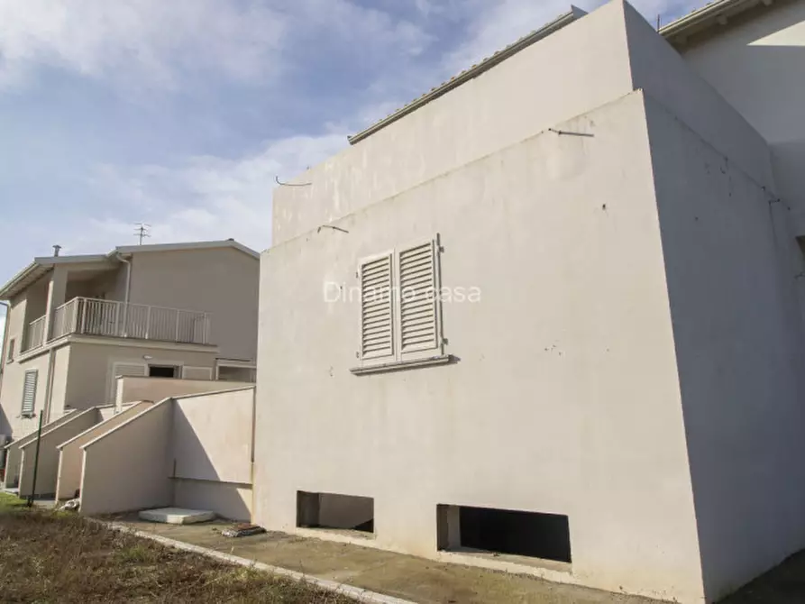 Immagine 21 di Villa in vendita  a Montale