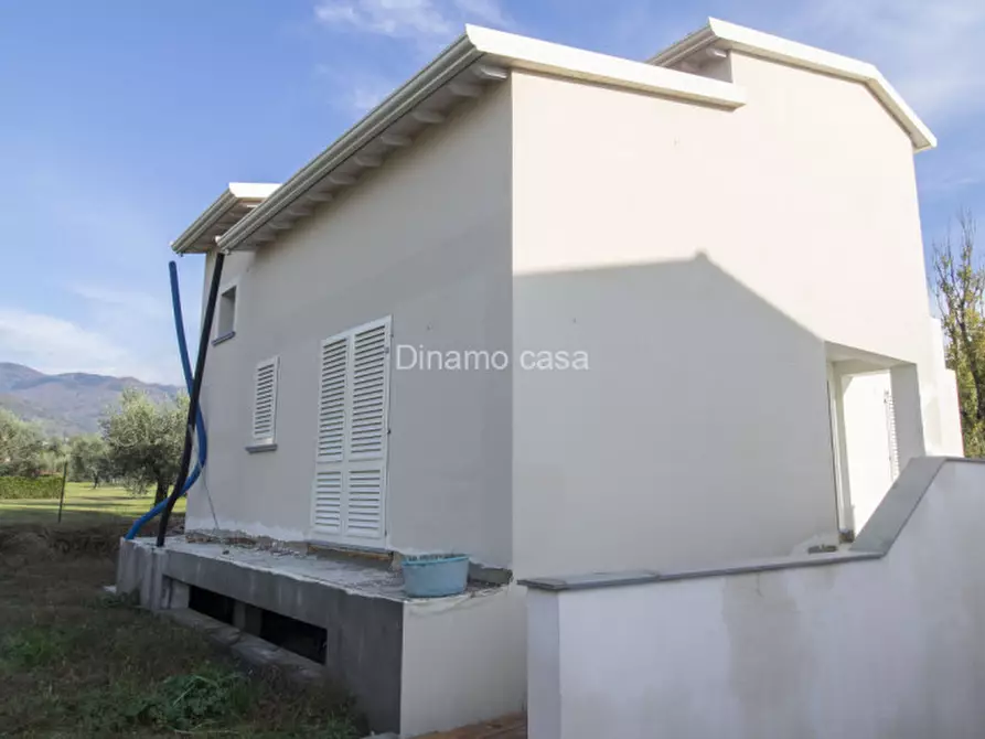 Immagine 23 di Villa in vendita  a Montale