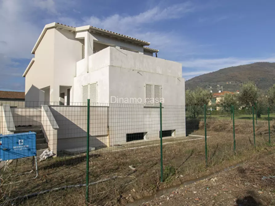 Immagine 24 di Villa in vendita  a Montale