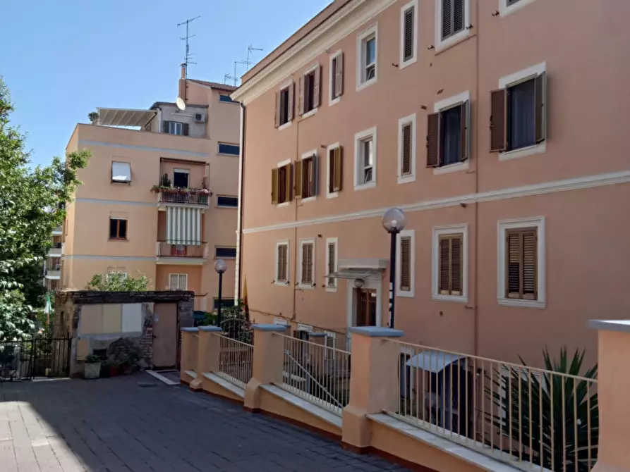 Immagine 1 di Appartamento in vendita  in via alessandro avoli a Roma