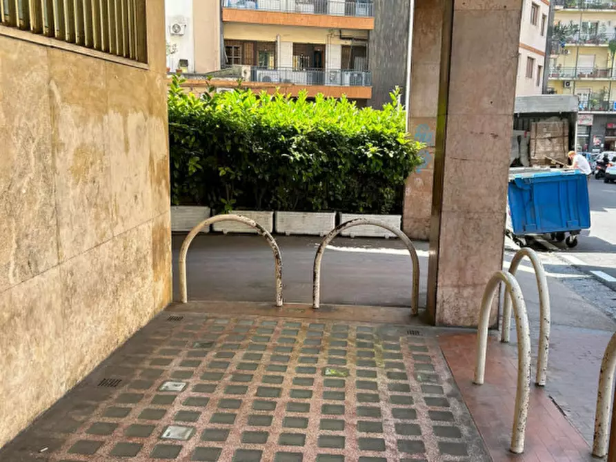 Immagine 1 di Negozio in affitto  in Corso Vittorio Emanuele 694 a Napoli