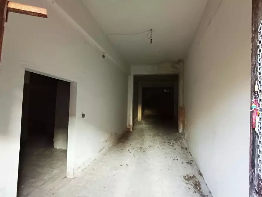 Immagine 7 di Magazzino in vendita  in via Raffaello Sanzio a Ancona