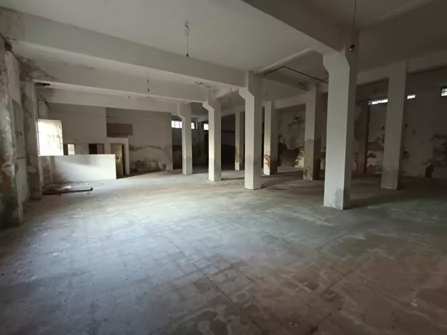 Immagine 11 di Magazzino in vendita  in via Raffaello Sanzio a Ancona