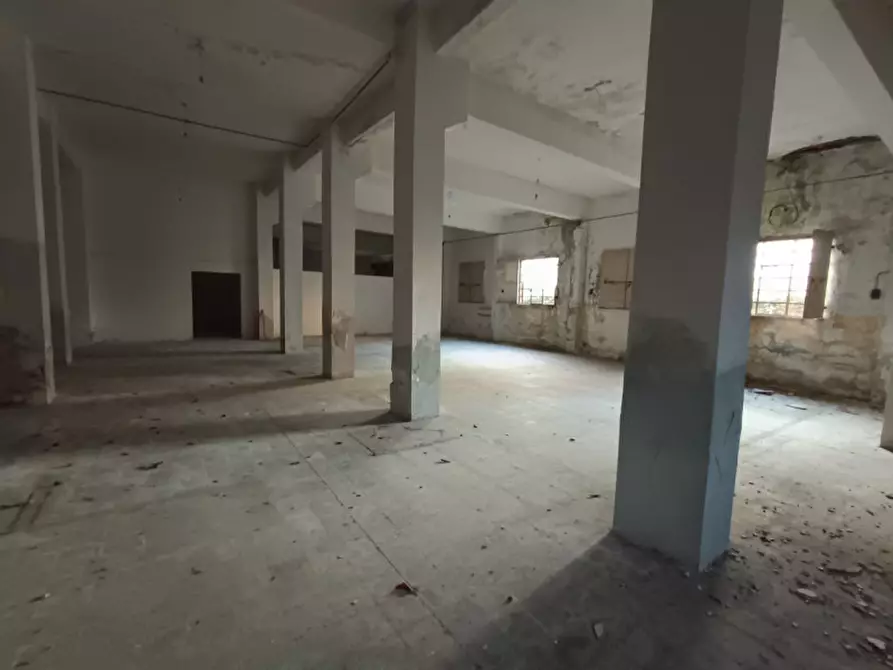 Immagine 12 di Magazzino in vendita  in via Raffaello Sanzio a Ancona