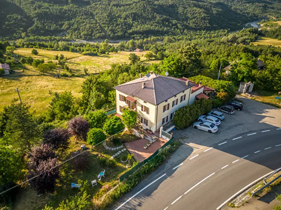 Immagine 2 di Villa in vendita  in Località Geminiani 125 a Varsi