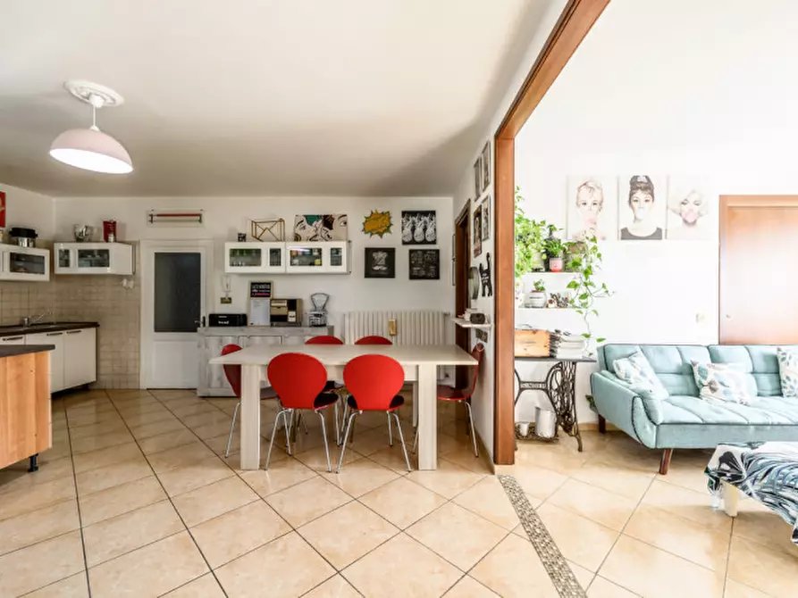 Immagine 7 di Villa in vendita  in Località Geminiani 125 a Varsi