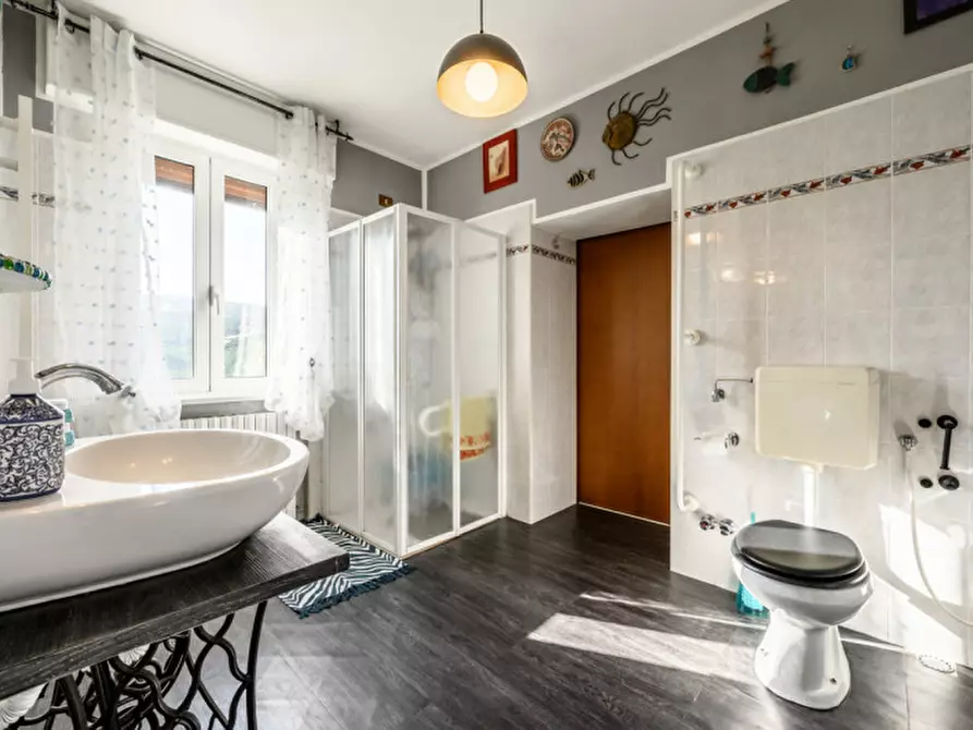 Immagine 21 di Villa in vendita  in Località Geminiani 125 a Varsi