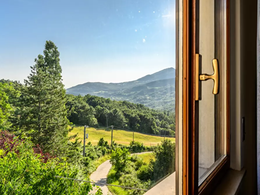 Immagine 50 di Villa in vendita  in Località Geminiani 125 a Varsi