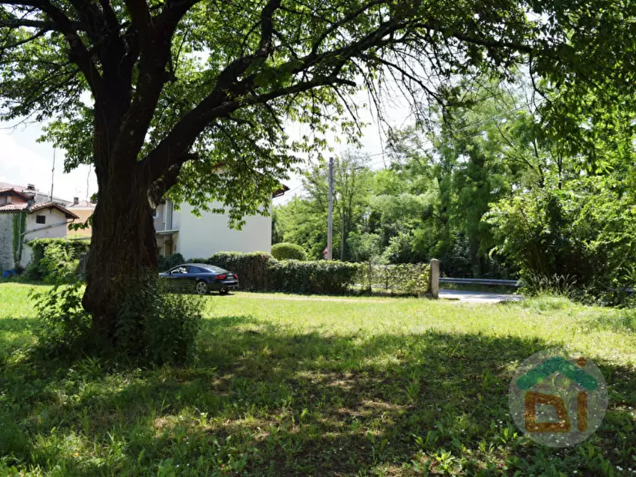 Immagine 19 di Terreno in vendita  in Via Dante Alighieri a Capriva Del Friuli