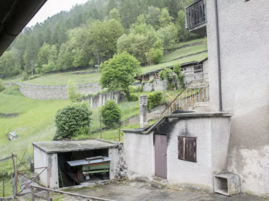 Immagine 11 di Casa indipendente in vendita  in Strada della Pompa a Commezzadura