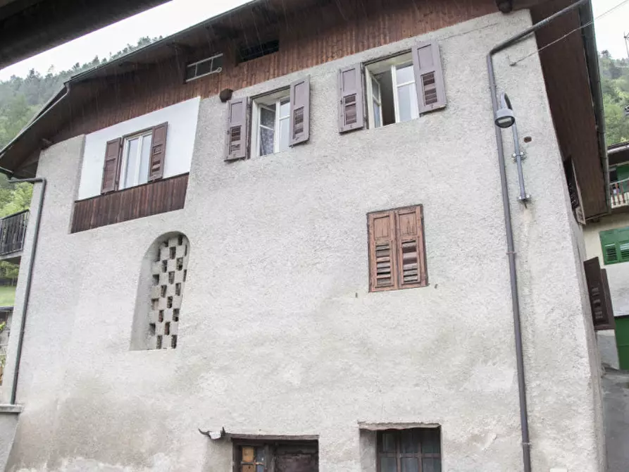 Immagine 12 di Casa indipendente in vendita  in Strada della Pompa a Commezzadura