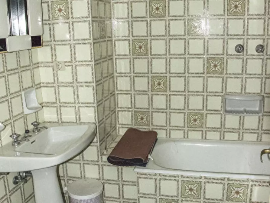 Immagine 15 di Casa indipendente in vendita  in Strada della Pompa a Commezzadura