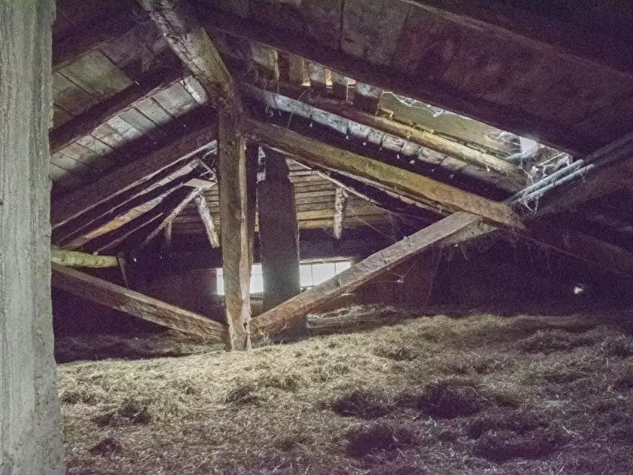 Immagine 19 di Casa indipendente in vendita  in Strada della Pompa a Commezzadura