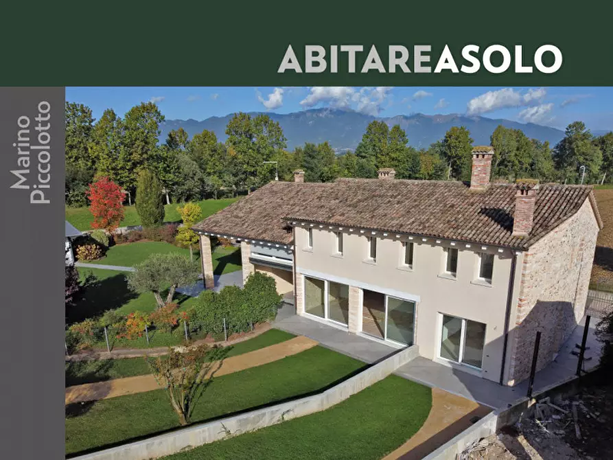 Immagine 1 di Casa bifamiliare in vendita  in via dei Mulini a Asolo