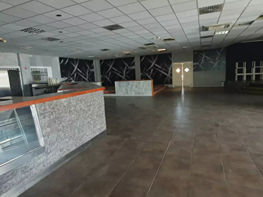 Immagine 7 di Negozio in vendita  in piazza del braio a Grantorto