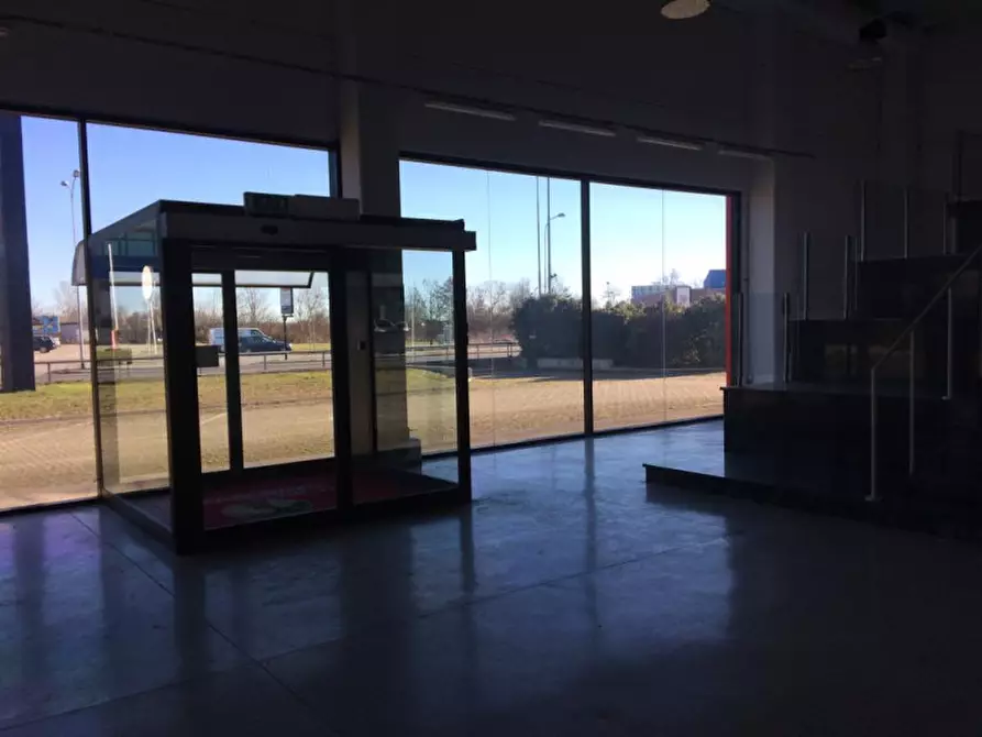 Immagine 4 di Capannone industriale in vendita  in Strada Valenza 7/q a Casale Monferrato