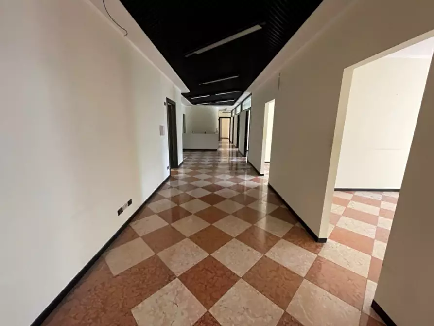 Immagine 2 di Ufficio in vendita  in Viale Roma a Vicenza
