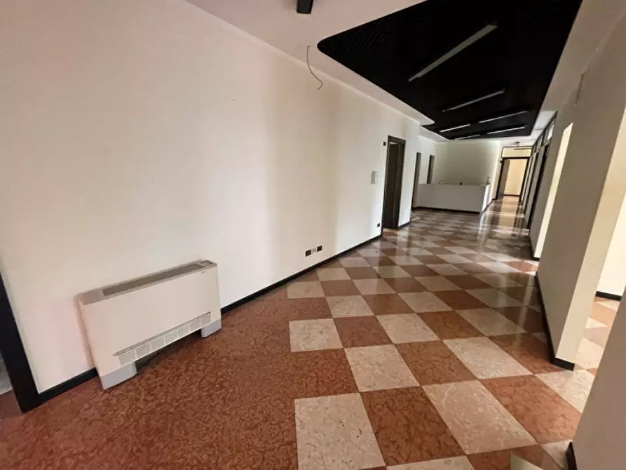 Immagine 17 di Ufficio in vendita  in Viale Roma a Vicenza