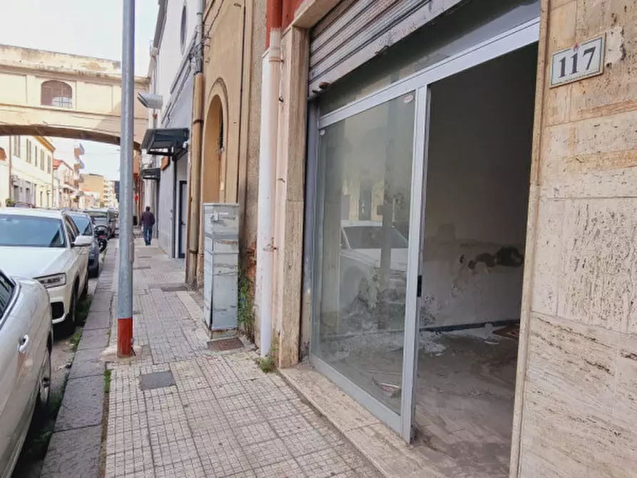 Immagine 5 di Negozio in vendita  in Via XX Luglio, 117 a Milazzo