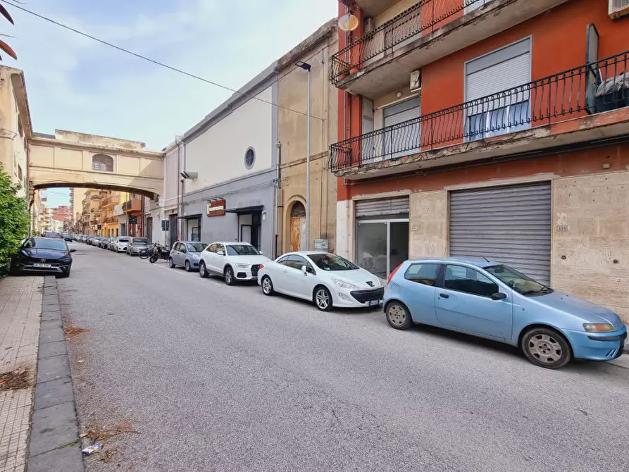 Immagine 7 di Negozio in vendita  in Via XX Luglio, 117 a Milazzo