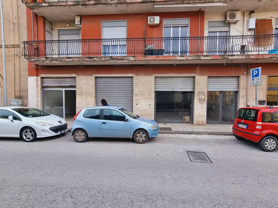 Immagine 9 di Negozio in vendita  in Via XX Luglio, 117 a Milazzo