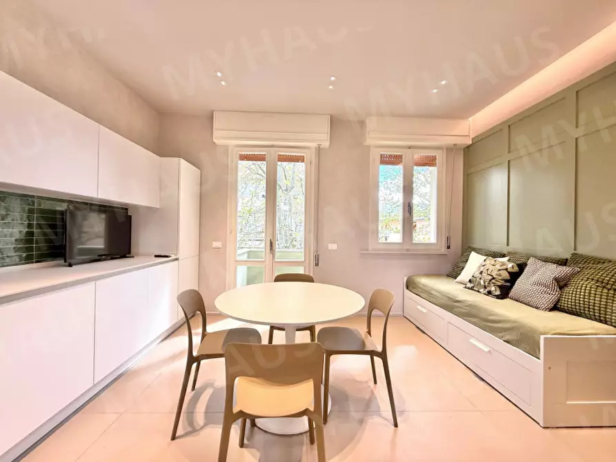 Immagine 1 di Appartamento in vendita  in Viale Andrea Mantegna, 21 a Cesenatico